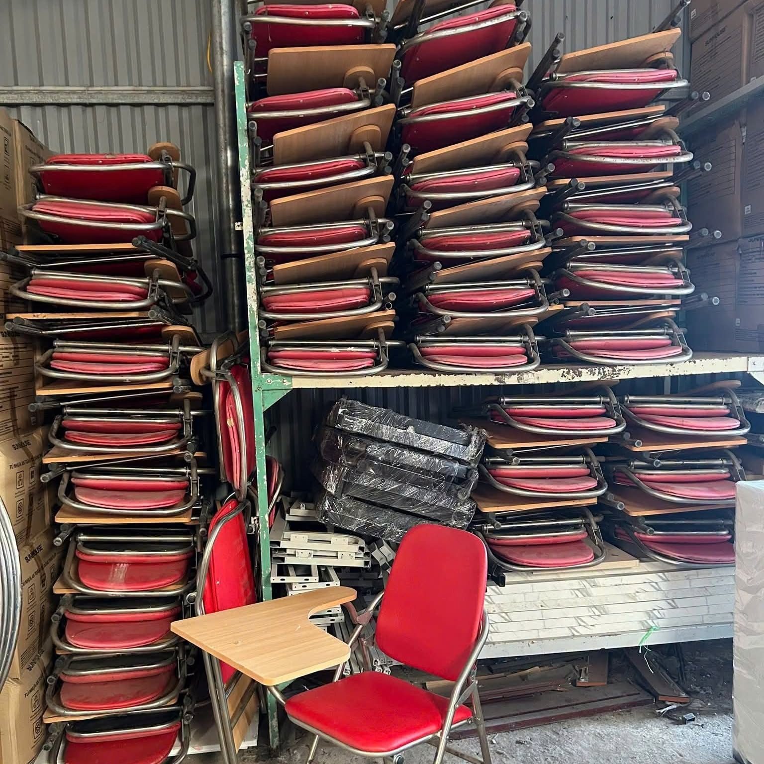 Ghế xếp, bàn ghế shop thanh lý